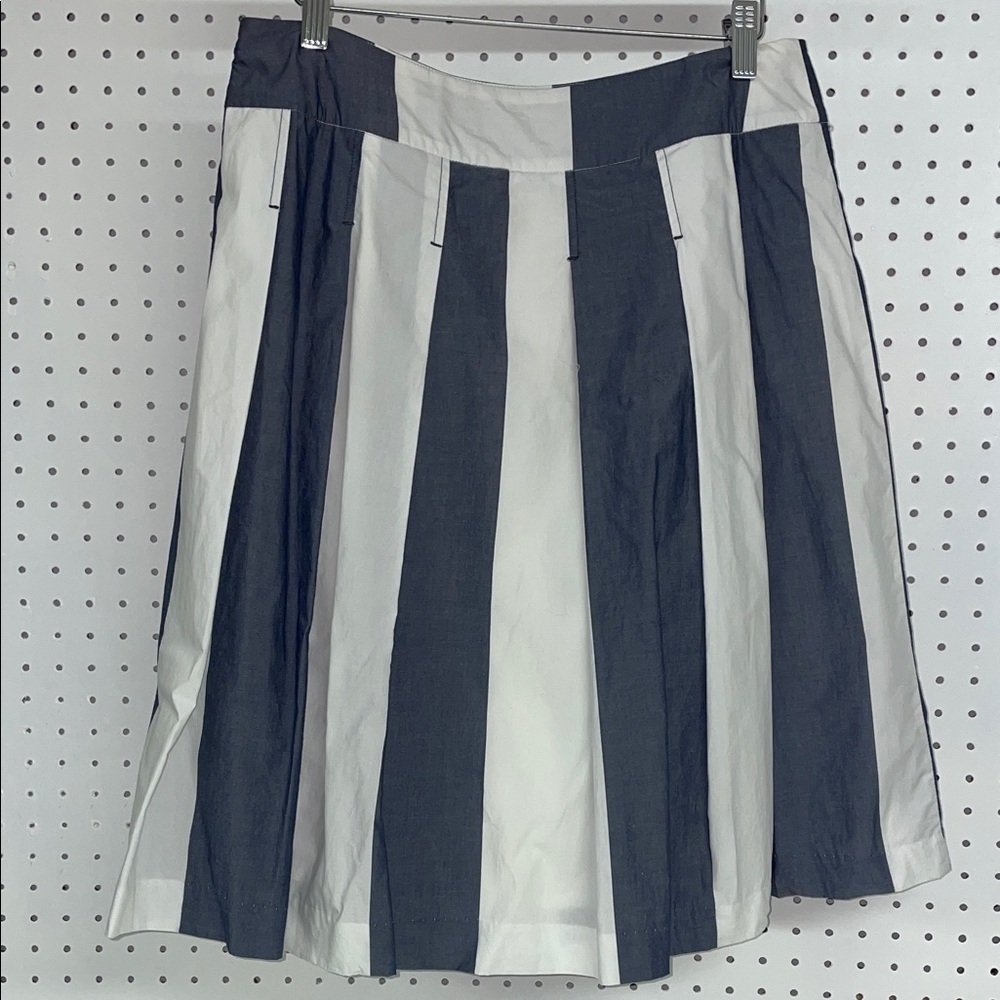 Boden Gray and White Full Skirt.  Lined. 100% Cotton. Side Zipper.  Pleated. SZ8